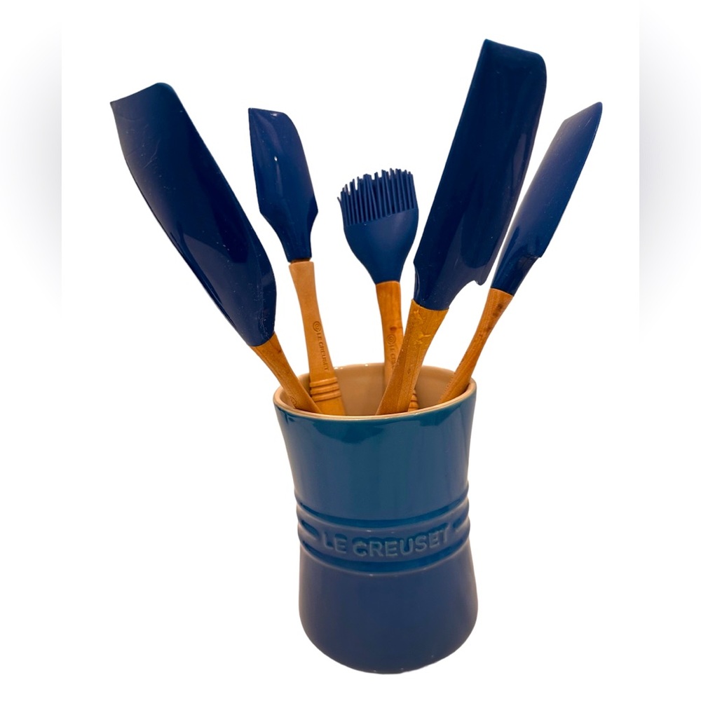 Le creuset craft series utensil set in color Marseille